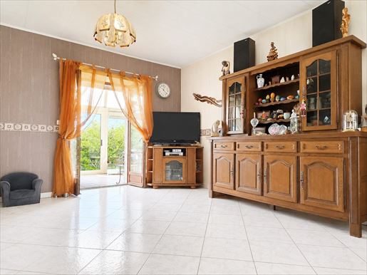 Maison 4 pièces 135 m² · à Cellefrouin · 135 m² · 185 000 €