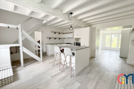 Maison 3 pièces 110 m² · à Bourg-Charente · 110 m² · 165 000 €