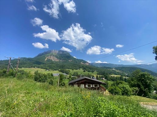Terrain les Déserts 73230 non viabilisé · 132 000 €