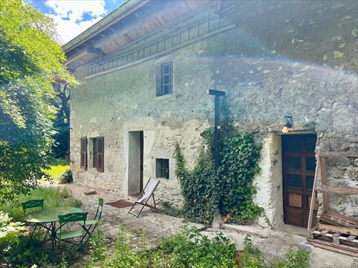 Maison 5 pièces 90 m² · à Allèves · 90 m² · 299 000 €
