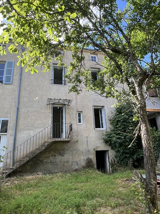 Maison 8 pièces 146 m² · à Charolles · 146 m² · 189 000 €