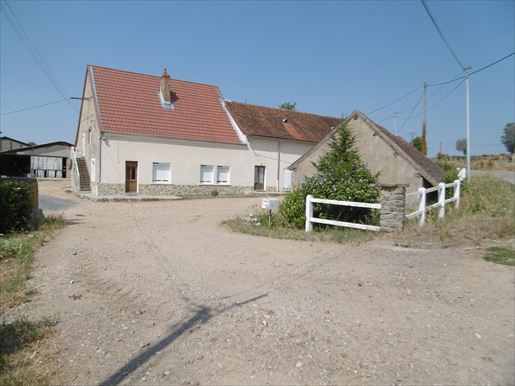 Maison 4 pièces 100 m² · à Versaugues · 100 m² · 127 500 €