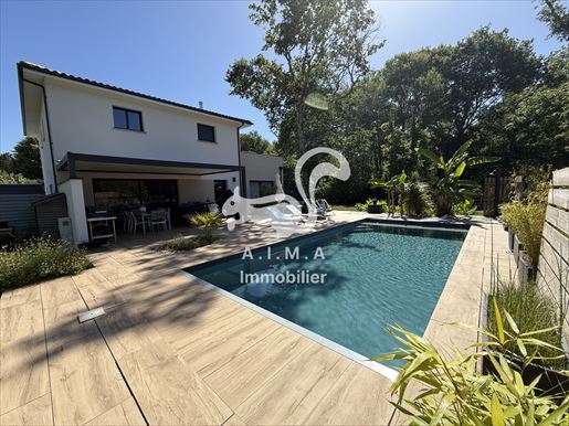 6 pièces 174 m² · à Mios · 174 m² · 649 000 €