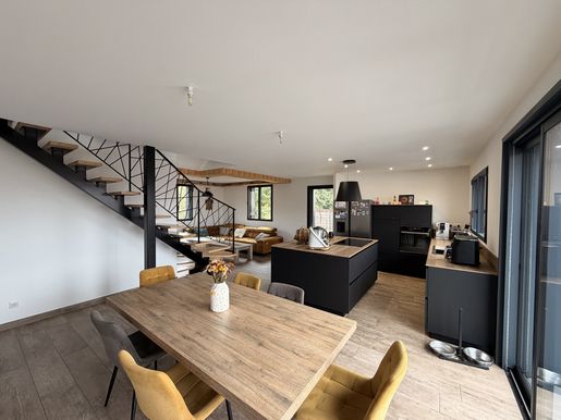 Maison 7 pièces 180 m² · à Malbuisson · 180 m² · 648 000 €