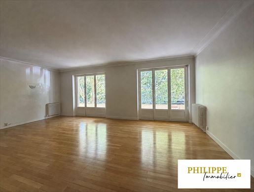 Appartement 3 pièces 94 m² · à Grenoble · 94 m² · 230 000 €