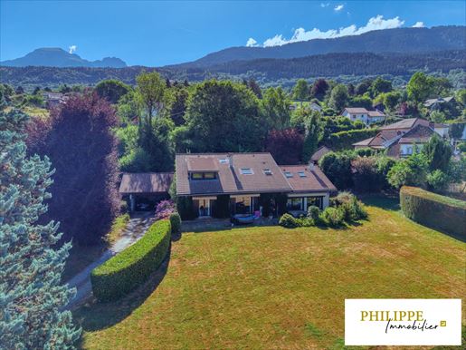 Maison 9 pièces 210 m² · à Saint-Martin-d'Uriage · 210 m² · 648 000 €