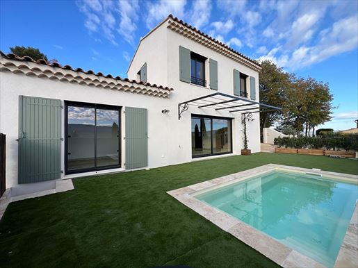 Maison 4 pièces 152 m² · à Goult · 152 m² · 896 750 €