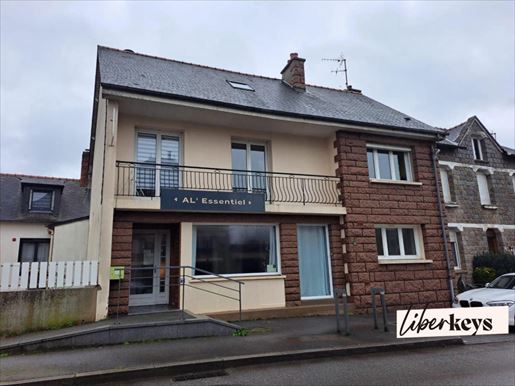Maison 10 pièces 189 m² · à Montauban-de-Bretagne · 189 m² · 397 950 €