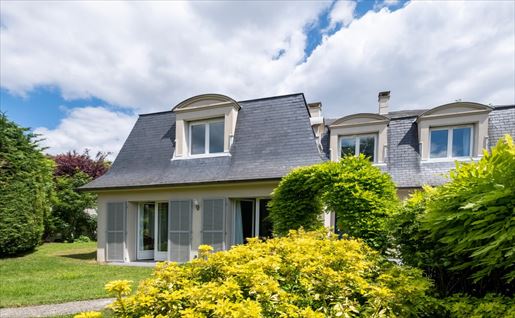 Maison 10 pièces 275 m² · à Bougival · 275 m² · 1 635 000 €