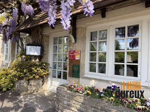 Fonds Restaurant · à Le Montsaugeonnais · 210 m² · 200 000 €