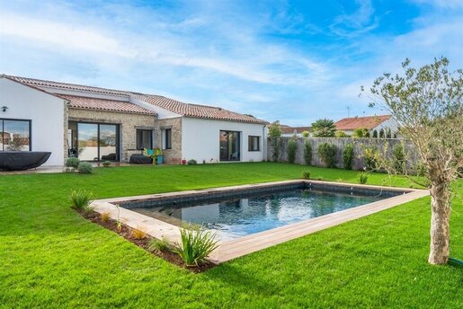 Maison 8 pièces 260 m² · à La Flotte · 260 m² · 2 898 000 €