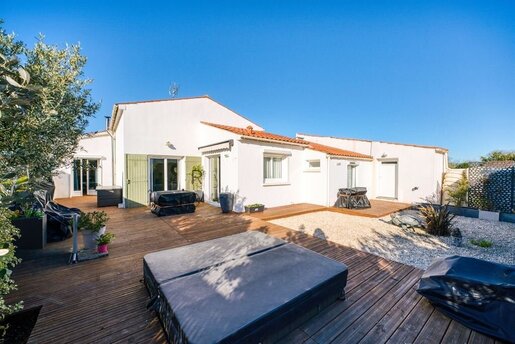 Maison 4 pièces 110 m² · à Breuillet · 110 m² · 418 700 €