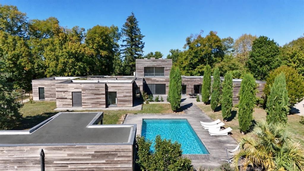 Maison à vendre, 478m², Saint-Yrieix-sur-Charente