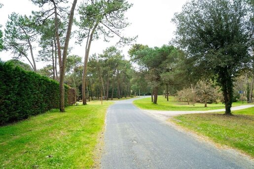 Terrain, terrain 1550 m² — Les Mathes (Charente-Maritime) · 719 250 €