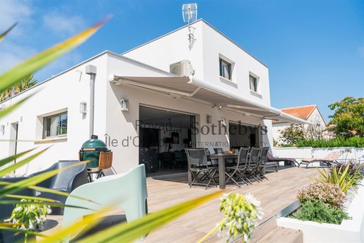 Maison 6 pièces 180 m² · à Vaux-sur-Mer · 180 m² · 1 155 000 €