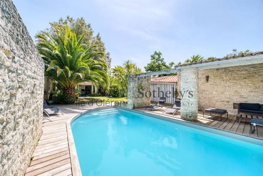 Maison 7 pièces 160 m² · à Saint-Pierre-d'Oléron · 160 m² · 777 000 €