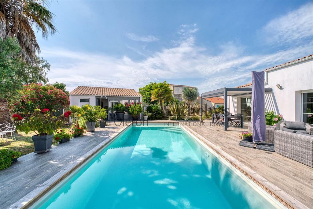 Maison à vendre, 143m², Le Grand-Village-Plage