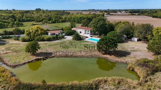 Maison 7 pièces 240 m² · à Saint-Georges-d'Oléron · 240 m² · 987 000 €