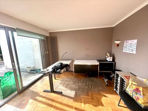 Parking 59 m² · à Montélimar · 59 m² · 130 000 €