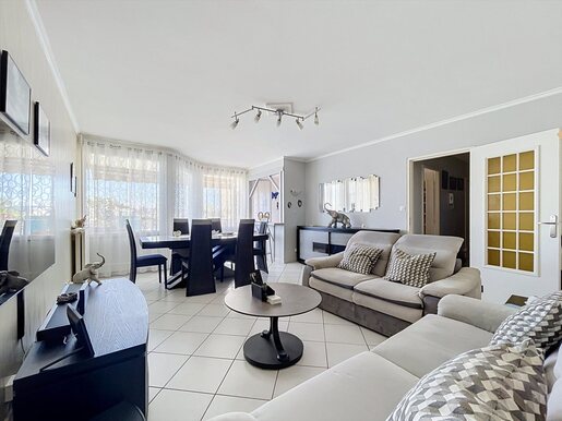 Appartement 4 pièces 94 m² · à Vaulx-en-Velin · 94 m² · 168 000 €
