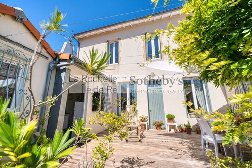Maison 8 pièces 191 m² · à La Rochelle · 191 m² · 1 398 500 €