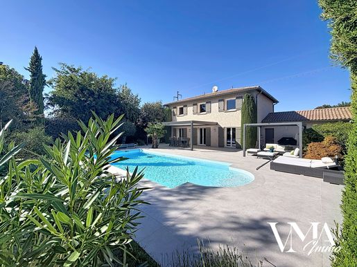 Maison 5 pièces 147 m² · à Chasselay · 147 m² · 790 000 €