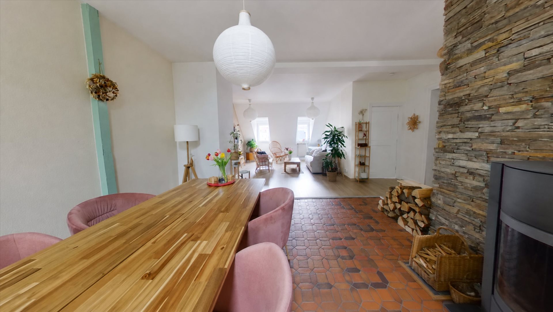 Duplex mit Charakter, 89 m² Carrez / 122 m² Wohnfläche – Strasbourg Orangerie