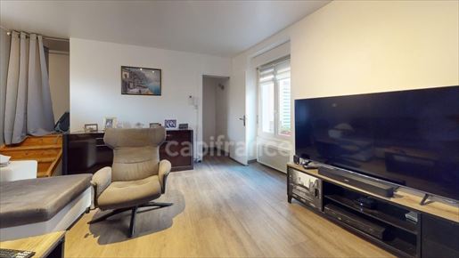 Maison 3 pièces 78 m² · à Saint-Martin-la-Plaine · 78 m² · 177 000 €