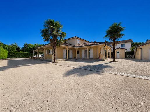 Maison 5 pièces 166 m² · à Parcieux · 166 m² · 650 000 €