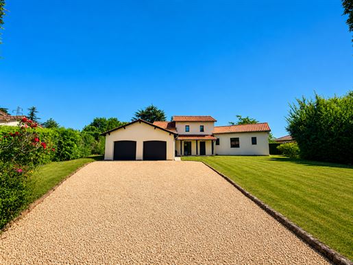 Maison 5 pièces 175 m² · à Chazay-d'Azergues · 175 m² · 650 000 €