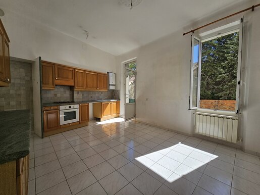 Appartement 3 pièces 63 m² · à Marseille 4ème · 63 m² · 159 000 €