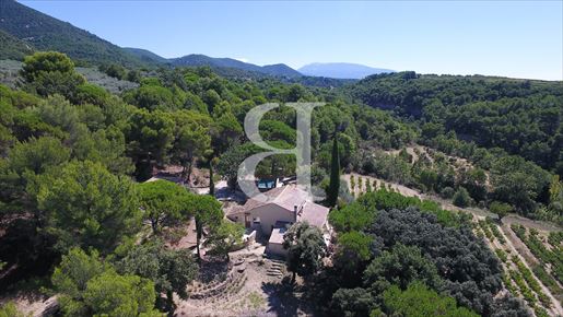 Maison 7 pièces 196 m² · à Nyons · 196 m² · 795 000 €