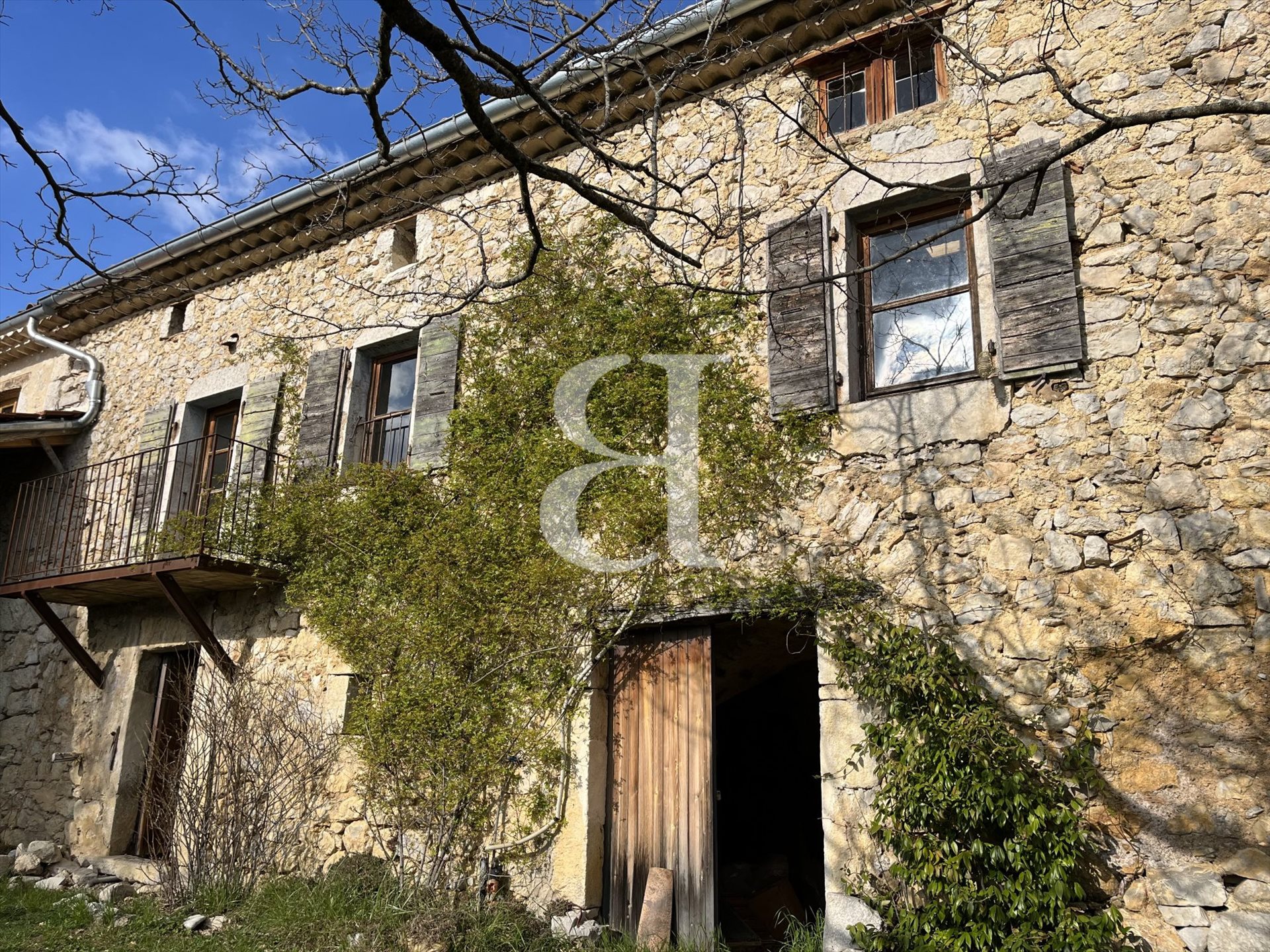 Maison à vendre, 210m², La Motte-Chalancon