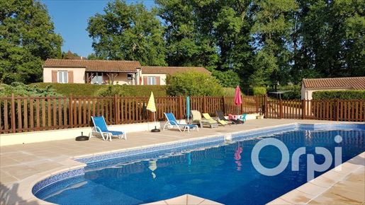 Maison 9 pièces 135 m² · à Savignac-les-Églises · 135 m² · 320 855 €
