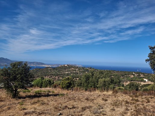 Terrain 800 m² · à Lumio · 800 m² · 525 000 €