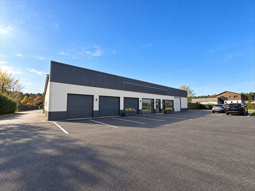 Annonce · à Onesse-Laharie · 1 700 m² · 425 000 €