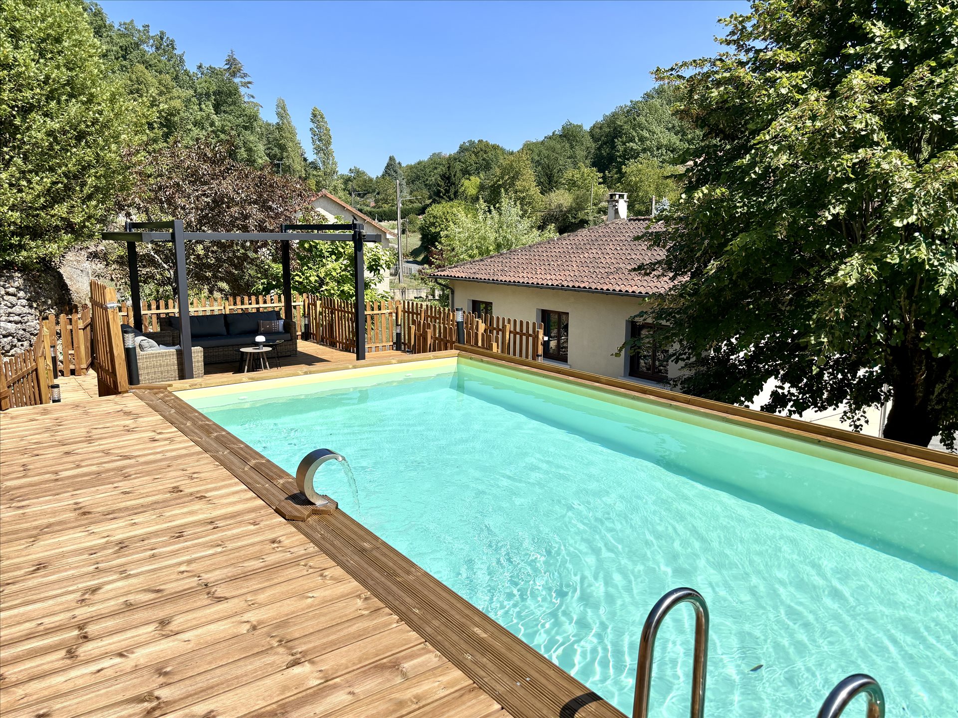 Maison 9 pièces 180 m² · à Brantôme · 180 m² · 448 000 €