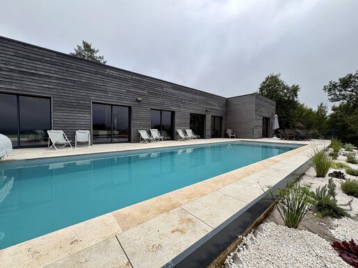 Maison 5 pièces 140 m² · à Terrasson-Lavilledieu · 140 m² · 467 250 €