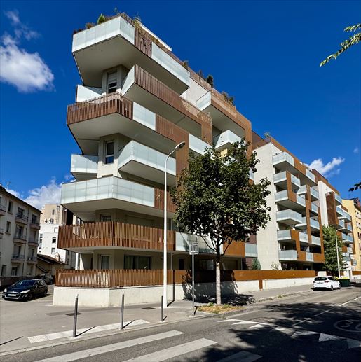 3 pièces 60 m² · à Lyon 7ème · 60 m² · 265 000 €