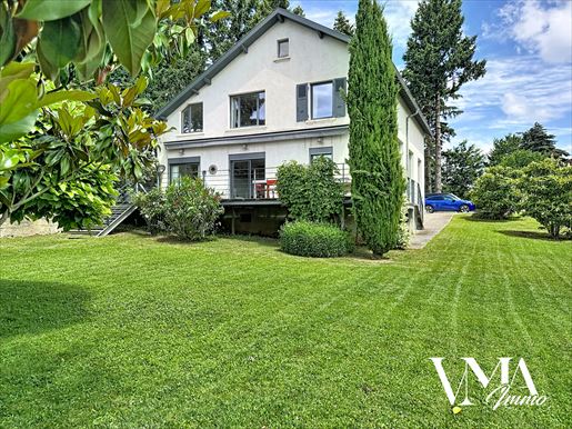 8 pièces 272 m² · à Dardilly · 272 m² · 1 290 000 €
