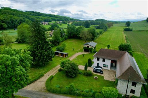 Maison 5 pièces 138 m² · à Romagnieu · 138 m² · 650 000 €