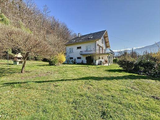 Maison 9 pièces 240 m² · à Saint-Alban-de-Montbel · 240 m² · 455 000 €