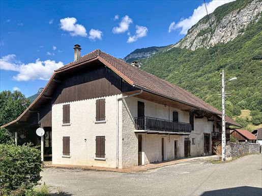 Maison 5 pièces 115 m² · à Méry · 115 m² · 330 000 €