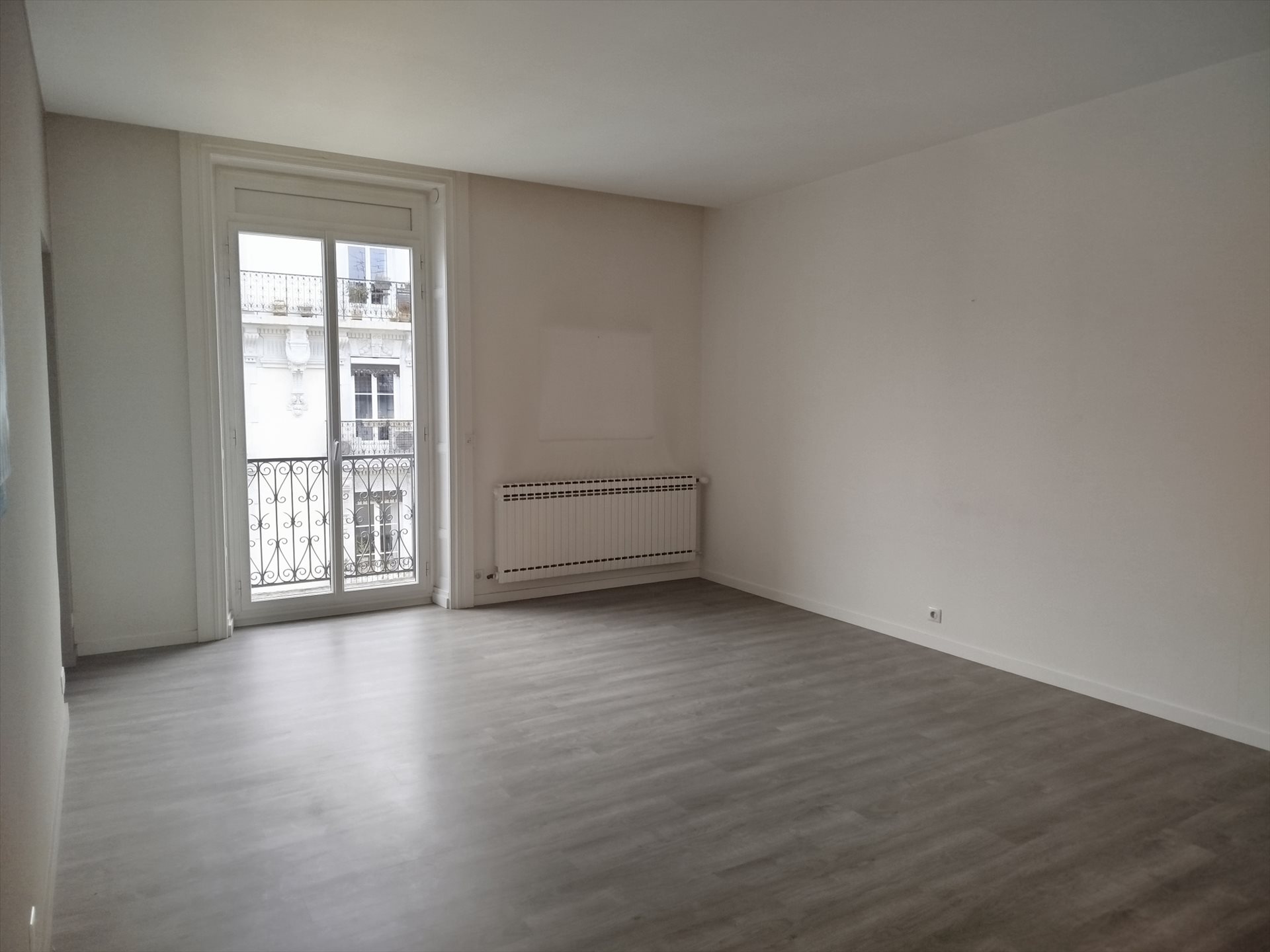 Appartement – Grenoble, Hyper Centre, Secteur 2 - Vue 2