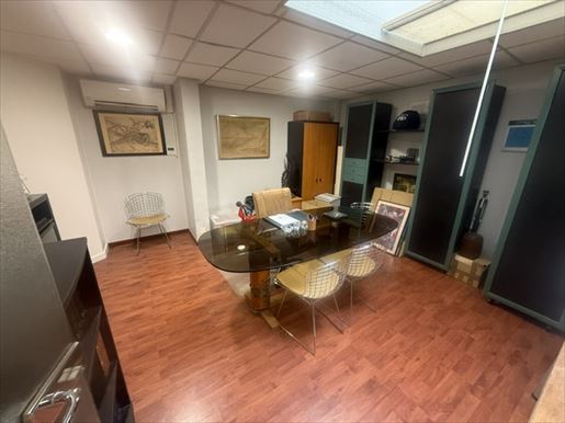 Immeuble 71 m² · à Annecy · 71 m² · 302 100 €