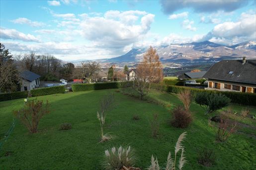 Terrain 1000 m² · à Chambéry · 1 000 m² · 255 000 €