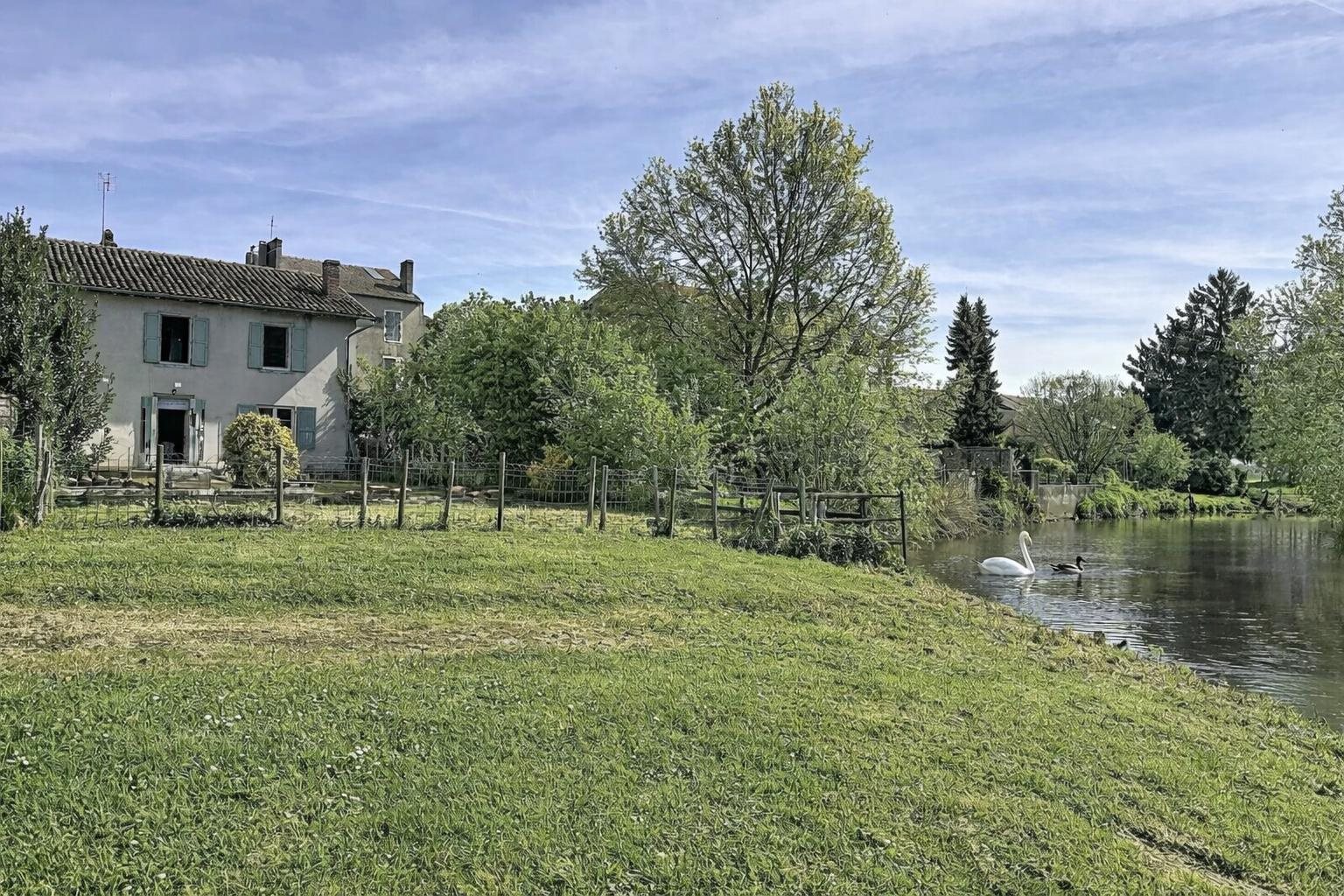 Maison à vendre, 257m², Saint-Julien-sur-Reyssouze