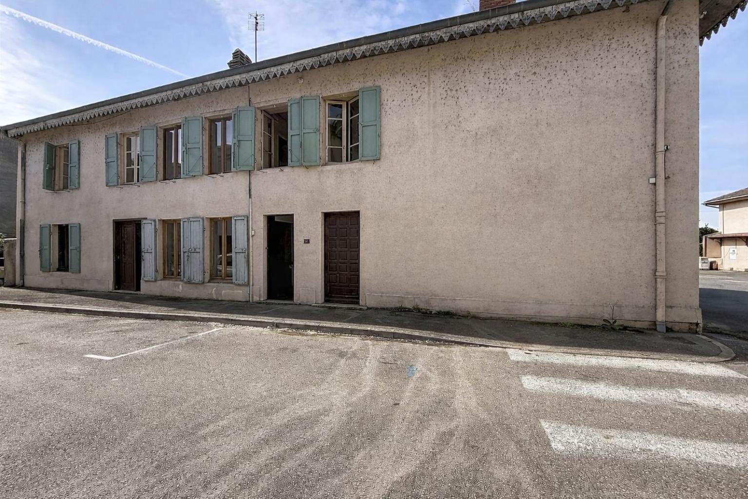 Maison à vendre, 257m², Saint-Julien-sur-Reyssouze