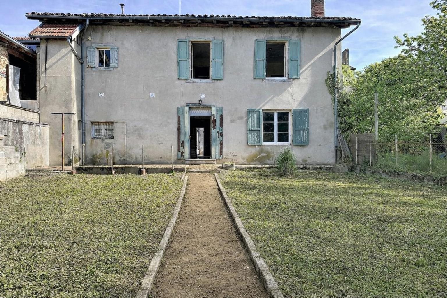 Maison à vendre, 257m², Saint-Julien-sur-Reyssouze