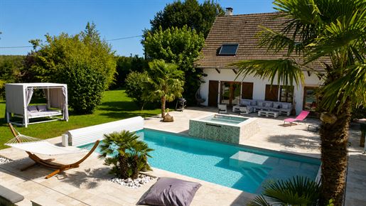 Maison 7 pièces 216 m² · à Tournus · 216 m² · 585 000 €